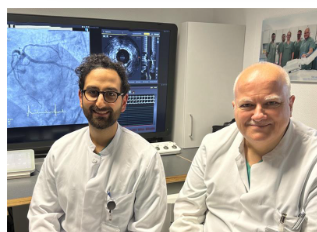 BIOTRONIK_News's tweet photo. 🎉 Exciting news from the Heart & Vascular Center at Rheinland Klinikum, Neuss, Germany! 🎉
Thrilled to announce the worldwide first commercial implantation of #Freesolve by Prof. Haude and Dr. Golabkesh!
🌟 #WhatWouldYouChoose #FirstFreesolve
https://t.co/VHXCYLrom4 https://t.co/ts6hx8cYIr