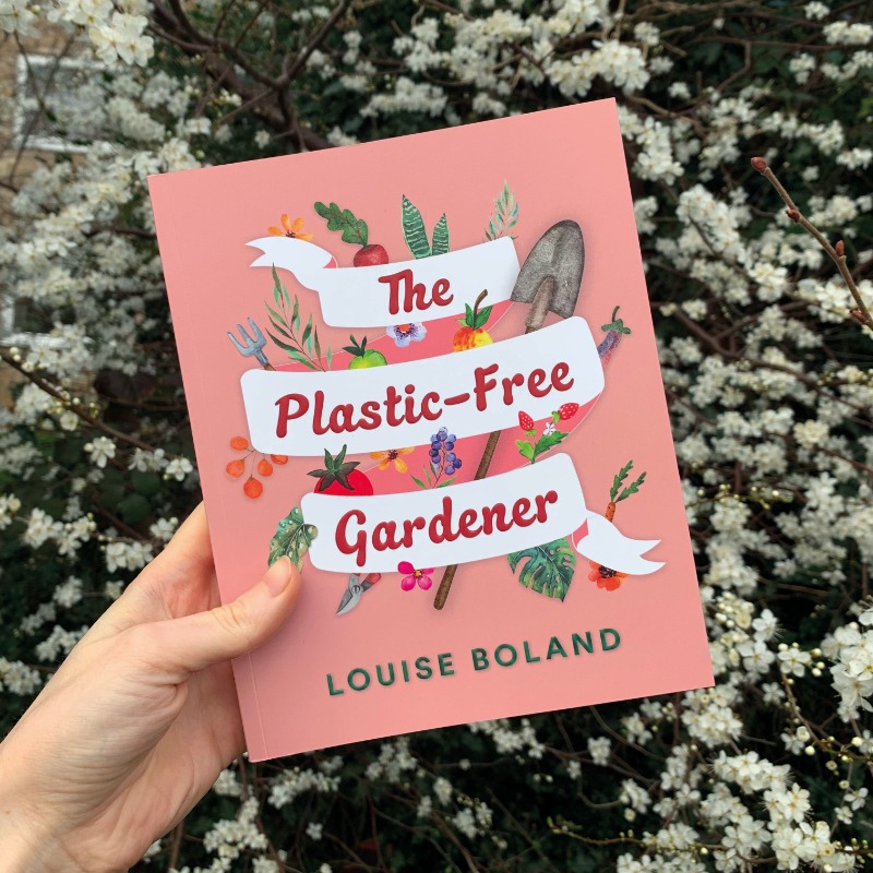 FairlightBooks's tweet photo. Happy Publication Day to THE PLASTIC-FREE GARDENER!!! 🌹👨‍🌾

For plastic-free gardening solutions which work in harmony with wildlife and nature.

Now available in all good book stores 🌷
