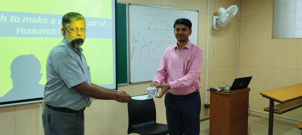 PhytoEngineer's tweet photo. Honoured to listen to your insights on metabolic engineering at the School of Sciences, @JAINUNIVERSITY 
@DineshNagegowda https://t.co/EdBodwXJJF
