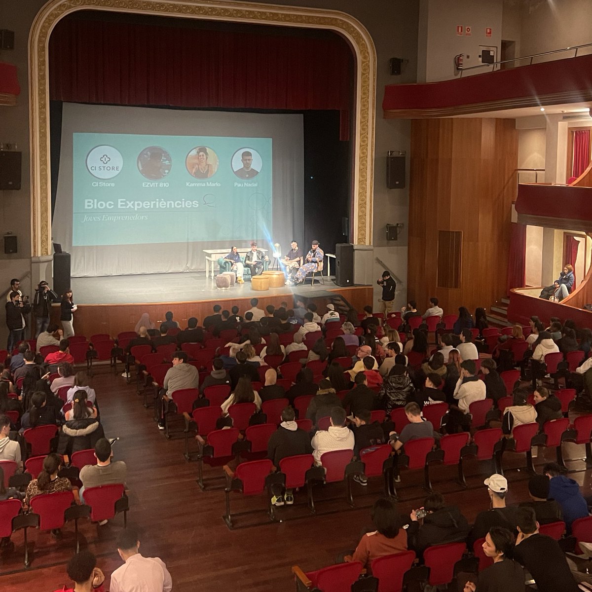 Descobrim com liderar el canvi sent joves amb la Carla Díaz, d’<a href="/xtrategics/">Xtrategics</a> des de la primera edició del "Grow Day #LleidaDigital &amp; Sembrats". Una molt bona oportunitat per connectar el talent del territori amb el futur a través de l’emprenedoria, 
el lideratge i la creativitat.