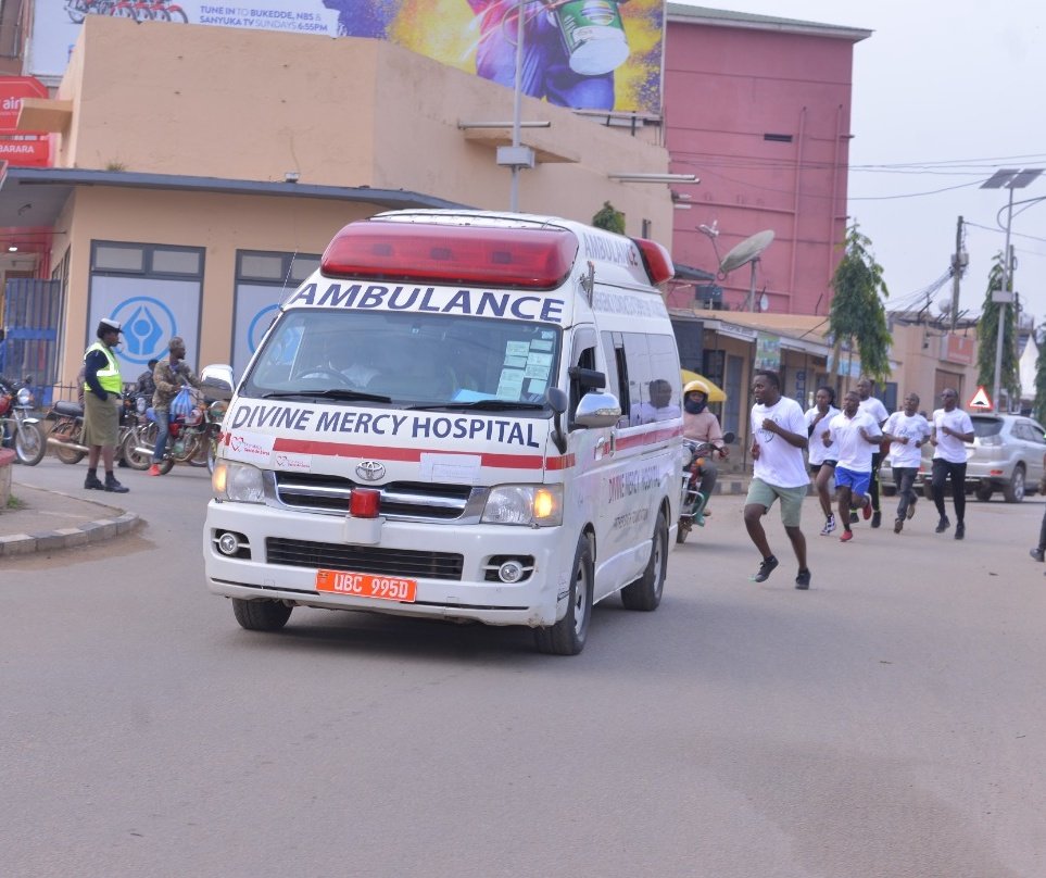 alumni_MUST's tweet photo. An ambulance was present at the #MUSTConvocationRun to provide medical care to participants in need. https://t.co/cyZjzp97aU