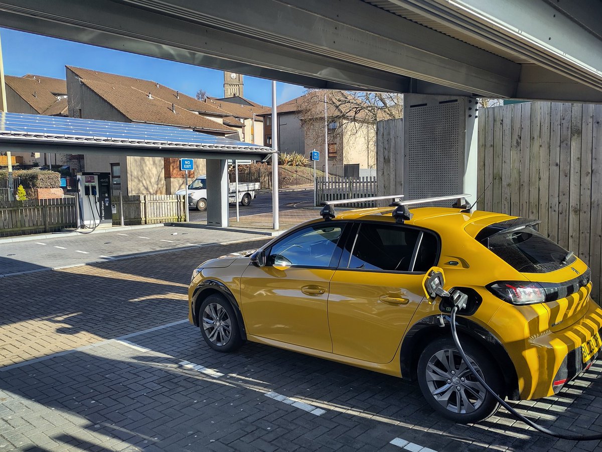 Amazing experience today, charging up at Dundee's Princes Street hub. The site was formerly a petrol station but now hosts solar panels, battery storage and EV charging for up to 18 vehicles at a time! #climatecrisis #wehavethesolutions #smartcities #climatesolutions