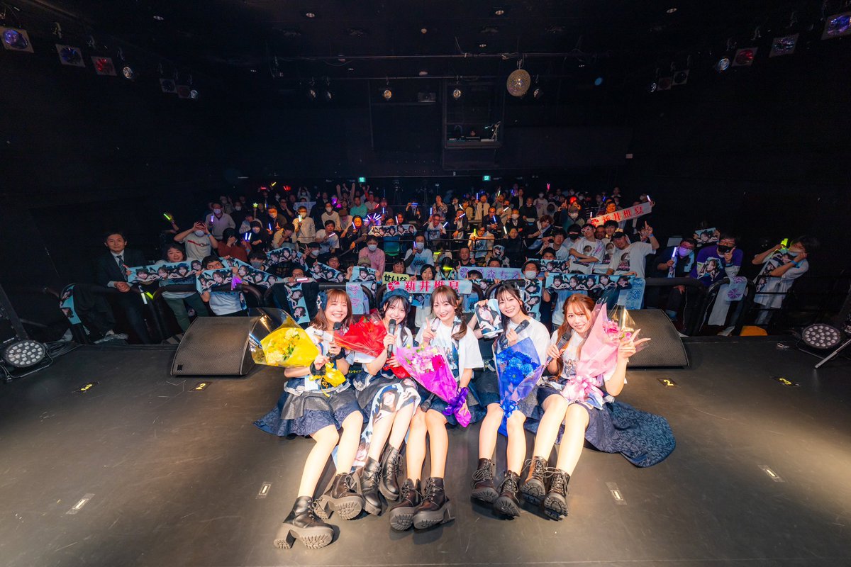elsy_PEC's tweet photo. 2/21開催のelsyワンマンライブにフラスタと花束を贈らせて頂きました。
企画実行にご協力頂きありがとうございました。
現体制終了の発表を受けてのワンマンライブ。思いのこもった素敵なライブだったと思います。
5/27まであと100日をきりましたが、最後まで一緒に走り切りましょう。 https://t.co/iaJNeC7a5P