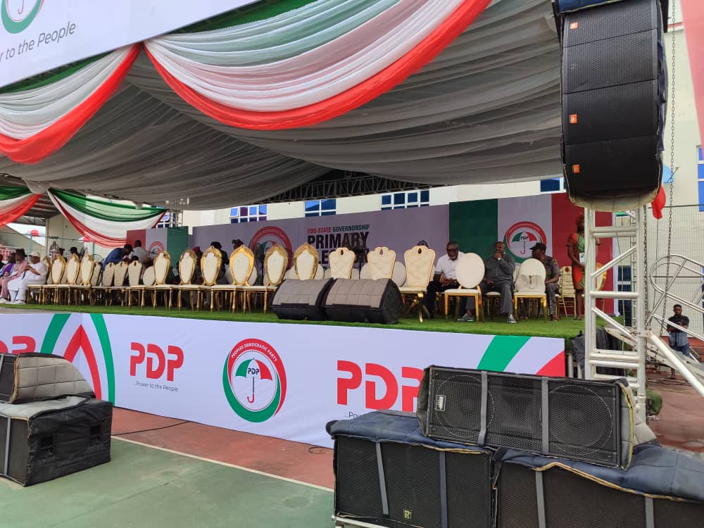 anduwaaaron53's tweet image. Guests arriving the Tennis Court of Samuel Ogbemudia Stadium, Benin City, the venue of the PDP gubernatorial primaries.

#SupportPDP 
#EdoDecides2024