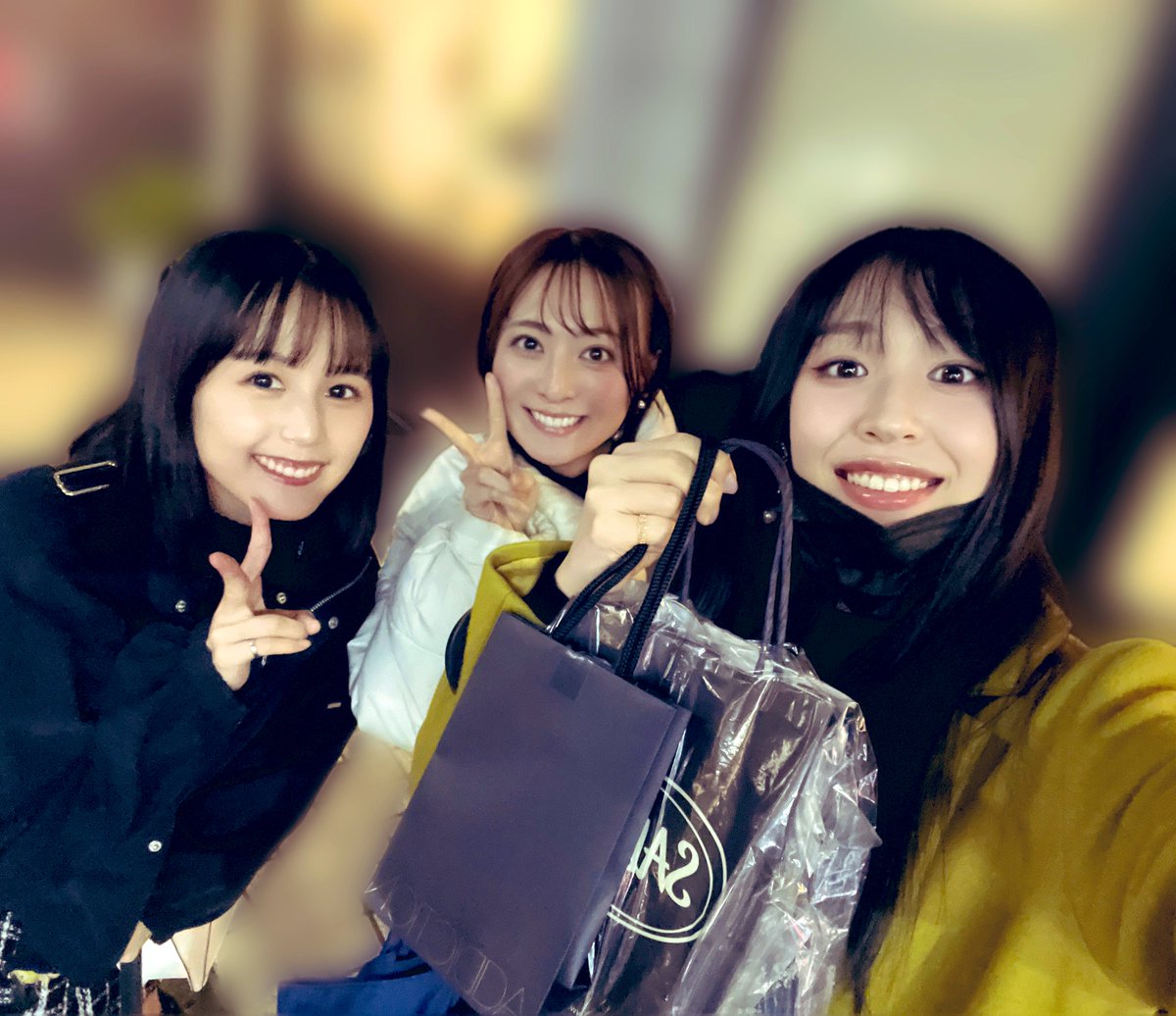 sari_kojima's tweet photo. 紗妃さんと星波さんと🫶
仲良くしていただいてるお姉ちゃん達が
誕生日お祝いしてくれました🥹
嬉しい〜！ありがとうございます🥰
プレゼントも大切に使います🎁
楽しかったなあ✨ https://t.co/6PUtFbgli1