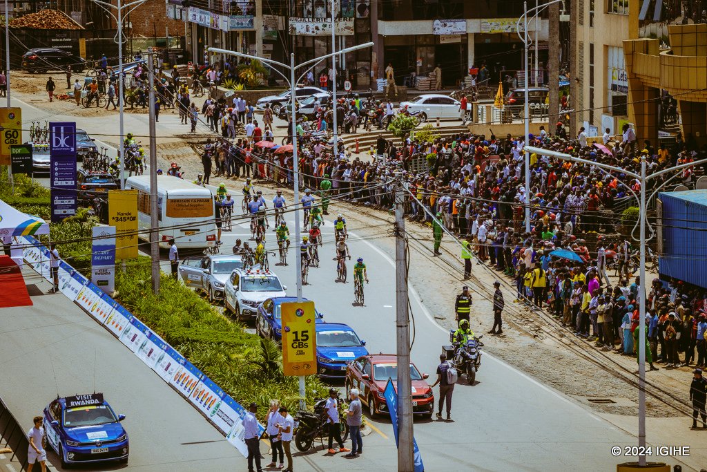 BenKadeOfficia's tweet photo. #Musanze Yacu Musanze Yawe 
#Musanze Iri mu migi 6 ikurikira Kigali gusa Kuri Ubu Ntawe Utavuga ko #Musanze Igwa mu Ntege Umujyi wa #Kigali Bitewe n'Iterambere uhasanze  Nkuko #Ben_Kade_Empire yabitangaje https://t.co/OfOIz7o3oP