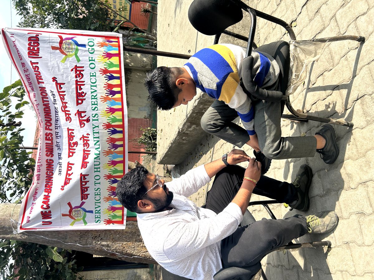 UBringing's tweet photo. #चरण_पादुका_अभियान  #charanpadukaabhiyan #humanity #Shoes #Shoesdistribution #followers #smile #smileonface #kindness #joinus #joinourteam #ngo #socialwork #social #SocialHumanity https://t.co/uCTx3Zd1uG