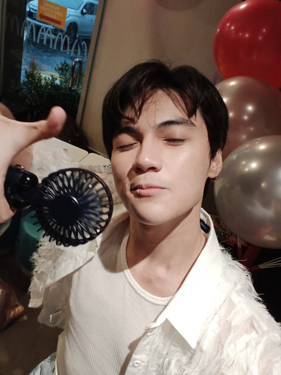 reyn_ismyname's tweet photo. anadawan~
again, happy motmot β¨π«Άπ»
#Lexpatch #IVAN
#LexReyes #LEXandrites @iamceolexx https://t.co/GL7Hla9Q5r