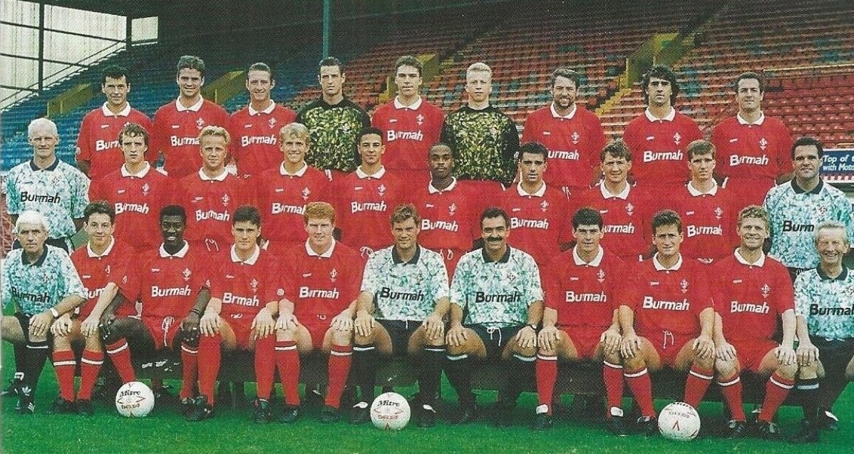 Swindon Town squad photo 1991

#STFC #SwindonTown #TheRobins