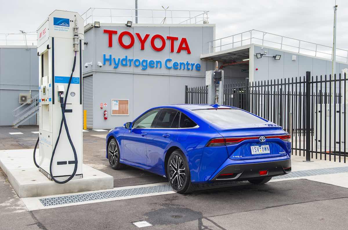 #Toyota  opens the eyes of the entire industry: the future is not in #electriccars, it's in #hydrogen