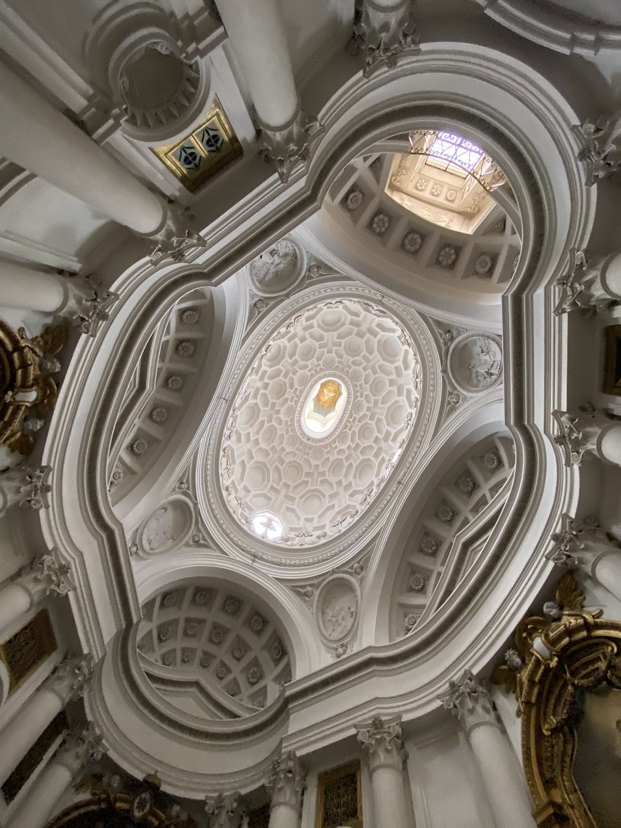 jmde99's tweet photo. BLANCO Borromini https://t.co/cj9Xpj5lSB