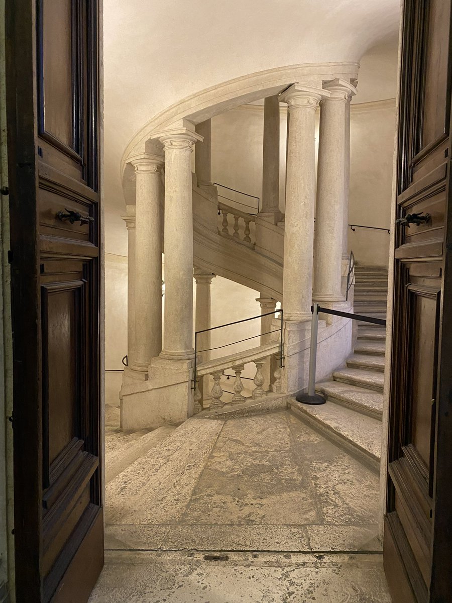 jmde99's tweet photo. BLANCO Borromini https://t.co/cj9Xpj5lSB