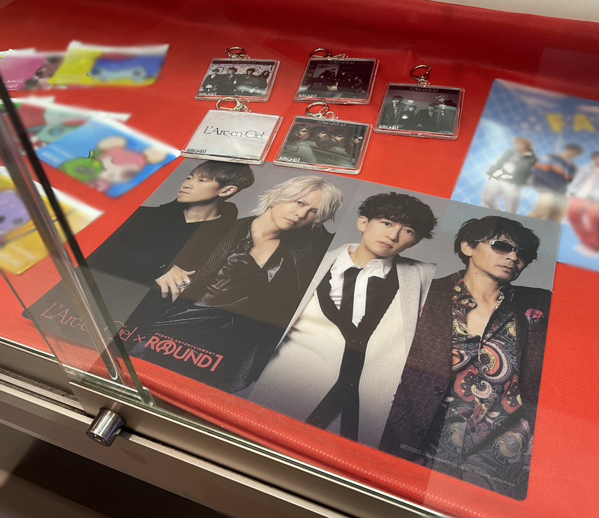 本日(2/22)より、L'Arc〜en〜Ciel×ROUND 1コラボキャンペーンが