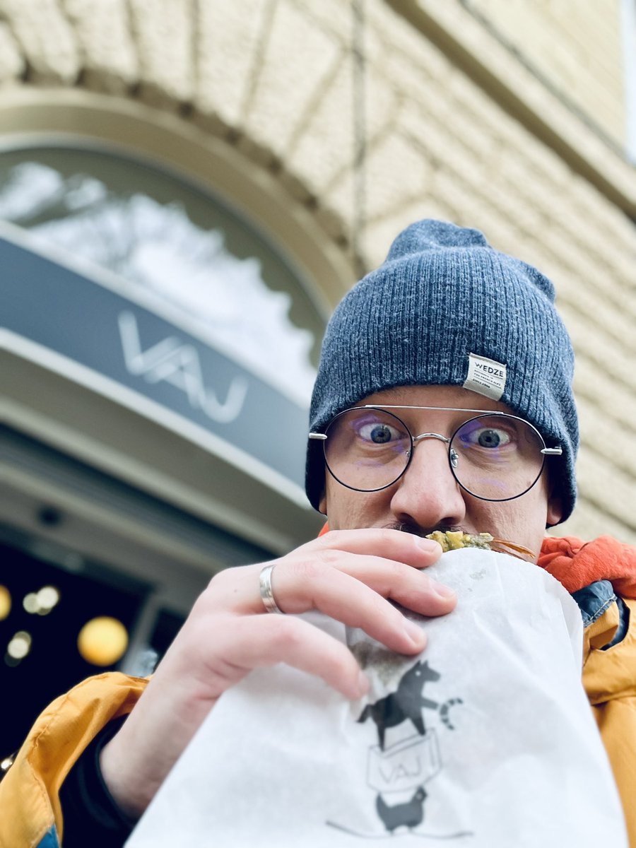 xab83's tweet photo. Reggelt! If rákóczi than #VAJ 🤩🥐❤️ (@ VAJ in #Budapest) https://t.co/1t7hVOF1FS https://t.co/yE1OKYL20q