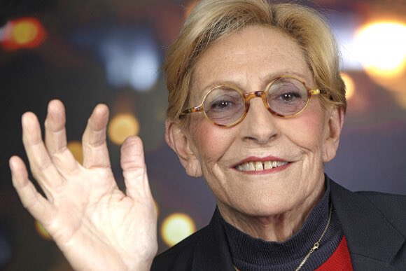 La_Pollice's tweet photo. Micheline Presle , doyenne du cinéma français , est morte à l'âge de 101 ans . https://t.co/T3jTbNVB6B