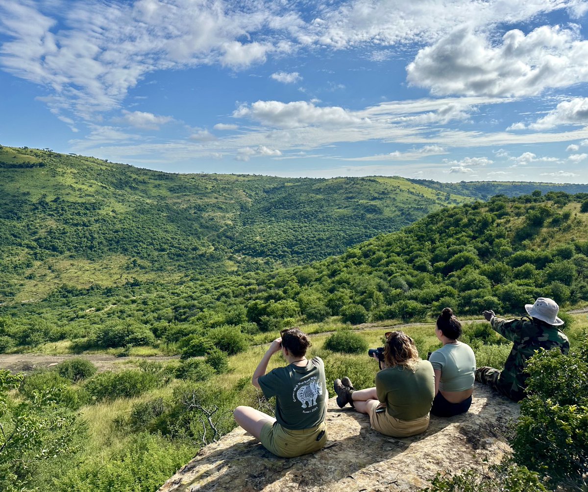 NicolaPRandall's tweet image. Students elephant spotting. @HarperAdamsUni @GAP__AFRICA @EdHarris9000 @DrElliephants