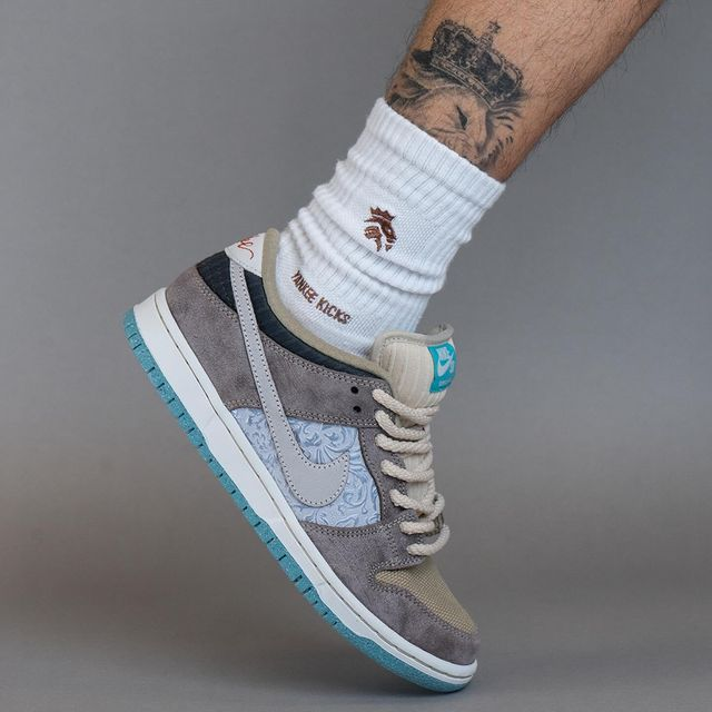 fullress's tweet photo. NIKE SB DUNK LOW PRO “Big Money” (ナイキ エスビー ダンク ロー プロ “ビッグ マネー”) [FZ3129-200]が、2024年 4/6 発売予定！

>> https://t.co/FOX2ruTYaQ https://t.co/PElBKZoGQw