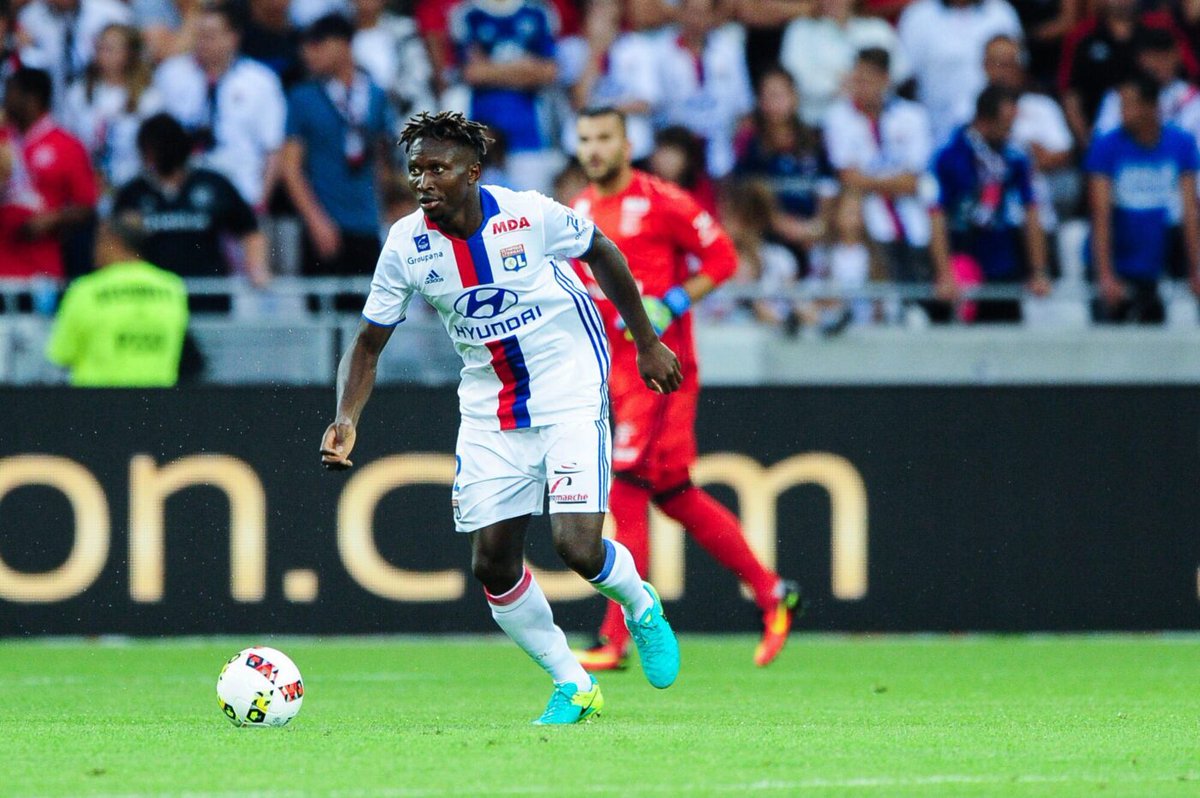 OL__Plus's tweet photo. #Mapou Yanga-Mbiwa : « Dernièrement, on a planté des radis et des concombres »
#Ex_OL
(So Foot : https://t.co/MOfKo4DVlC) https://t.co/cDN6n3ajCi