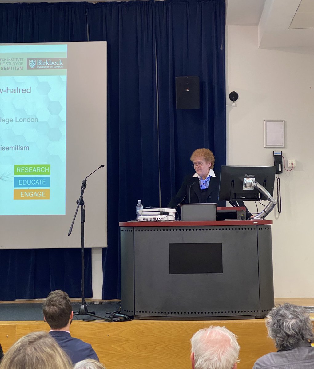 Good to be at Deborah Lipstadt (@StateSEAS) lecture on anti-semitism at @BirkbeckUoL. On why it’s a threat to democracy. “Anybody who buys into the conspiracy myth has essentially given up on democracy – they believe that the Jews control the media, the banks, the governments”