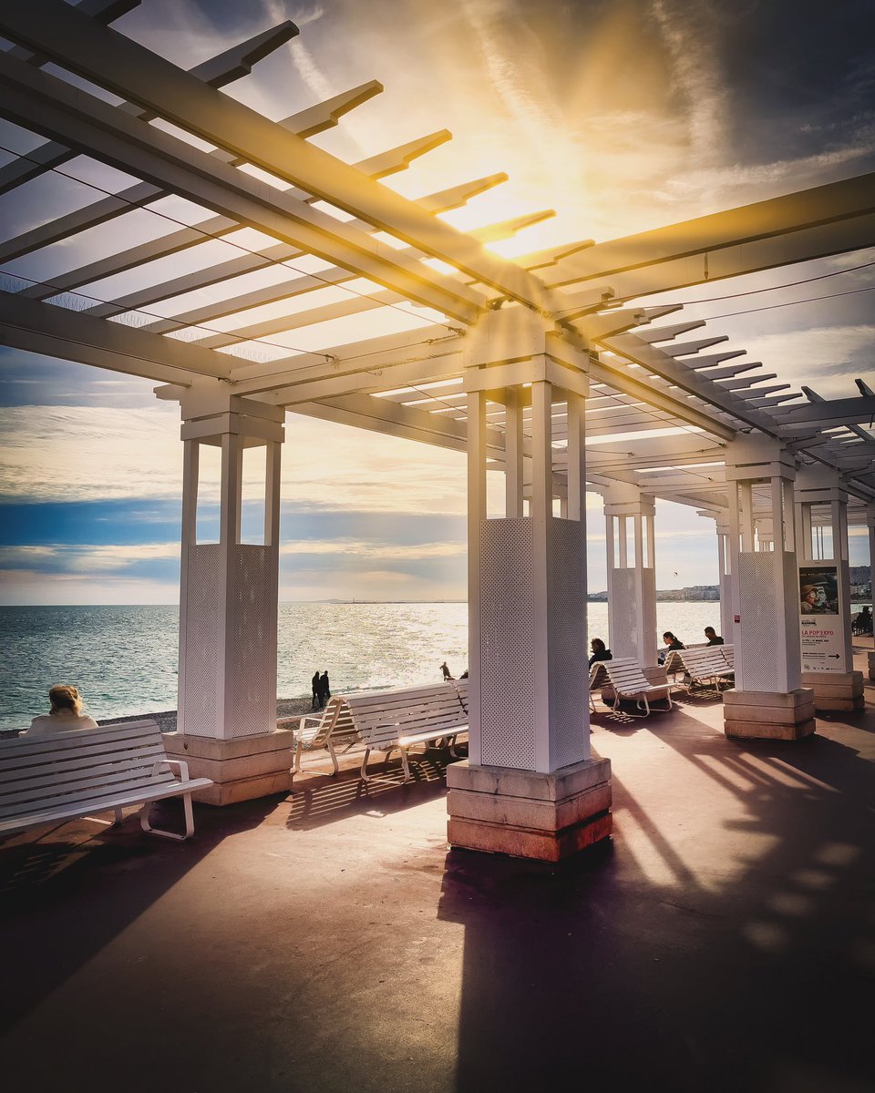 jmlpyt's tweet photo. Un #jeudiphoto sur La Promenade des Anglais à Nice
#nice #nice06 #explorenicecotedazur #visitcotedazur #frenchriviera #laprom #jmlpyt #photography #picoftheday #photographyoftheday #artistephotographe #fierdusud #cotedazurfrance #ilovenice https://t.co/778UHagt72