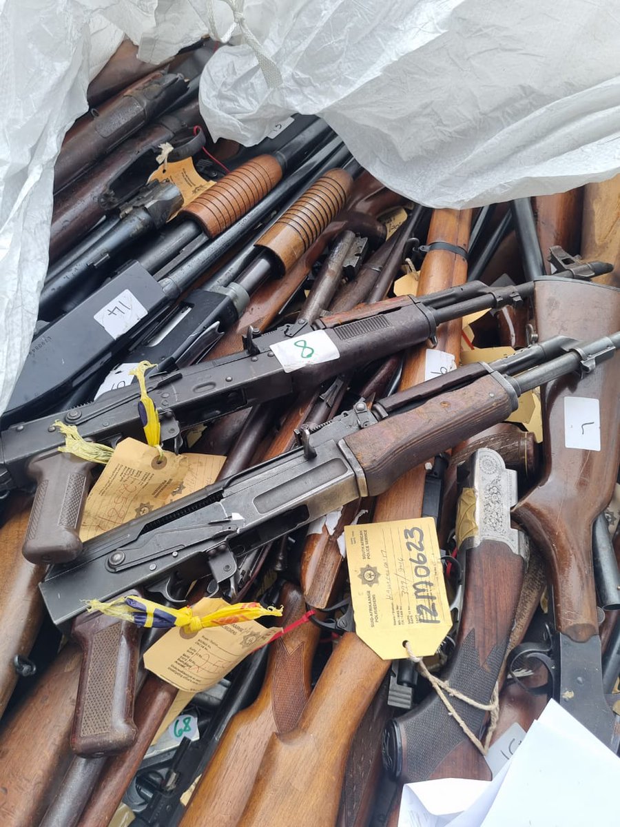 SAPoliceService's tweet photo. #sapsHQ [AT THIS HOUR] #GunDestruction
The SAPS will destruct over 18 000 firearms, firearm parts and ammunition in Vanderbijlpark. These firearms have been either forfeited to the State or voluntarily handed in. Some of these firearms have been used during the commission of a crime such as GBVF and cash-in-transit armed robberies. NP