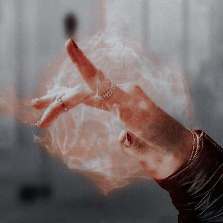 LEETH3A's tweet photo. i’ll keep this as simple as possible. 

yes he’s my father.
yes she’s my mother. 

Thea || Assassins Hyunho’s Child/OC https://t.co/CjbkZt4vVz