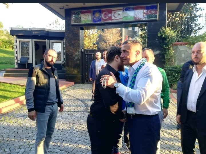 🇹🇷 HaSaN YaRGıÇ 🇹🇷 (@cesuryargic42) on Twitter photo Son nefese kadar beraberiz
Ölmek var dönmek yok
🇹🇷 SAYIN REİS <a href="/sedat_peker/">Sedat Peker</a> 🇹🇷
🇹🇷 BİR UMUTTUR YAŞAMAK 🇹🇷
#Sedatpeker <a href="/SyhPaltoluAdam/">SiyahPaltoluAdam</a>
#SedatPekerinKardeşleriyiz Son nefese kadar beraberiz
Ölmek var dönmek yok
🇹🇷 SAYIN REİS <a href="/sedat_peker/">Sedat Peker</a> 🇹🇷
🇹🇷 BİR UMUTTUR YAŞAMAK 🇹🇷
#Sedatpeker <a href="/SyhPaltoluAdam/">SiyahPaltoluAdam</a>
#SedatPekerinKardeşleriyiz