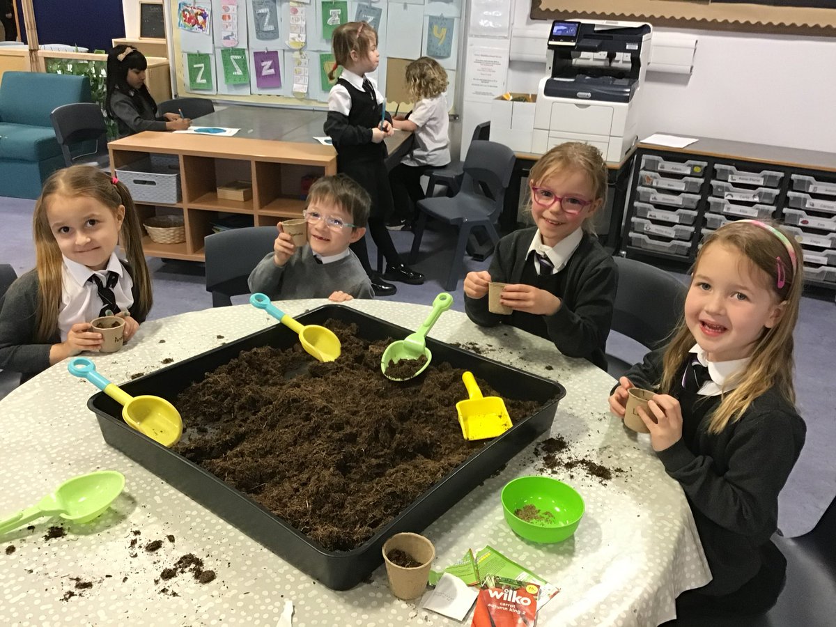 SJA_RRS's tweet photo. Since food is one of the leading drivers of climate change, P1 and P2 pupils were learning about the importance of eating locally grown produce. They enjoyed planting their own carrots! 🥕 https://t.co/N0WqIxEPts