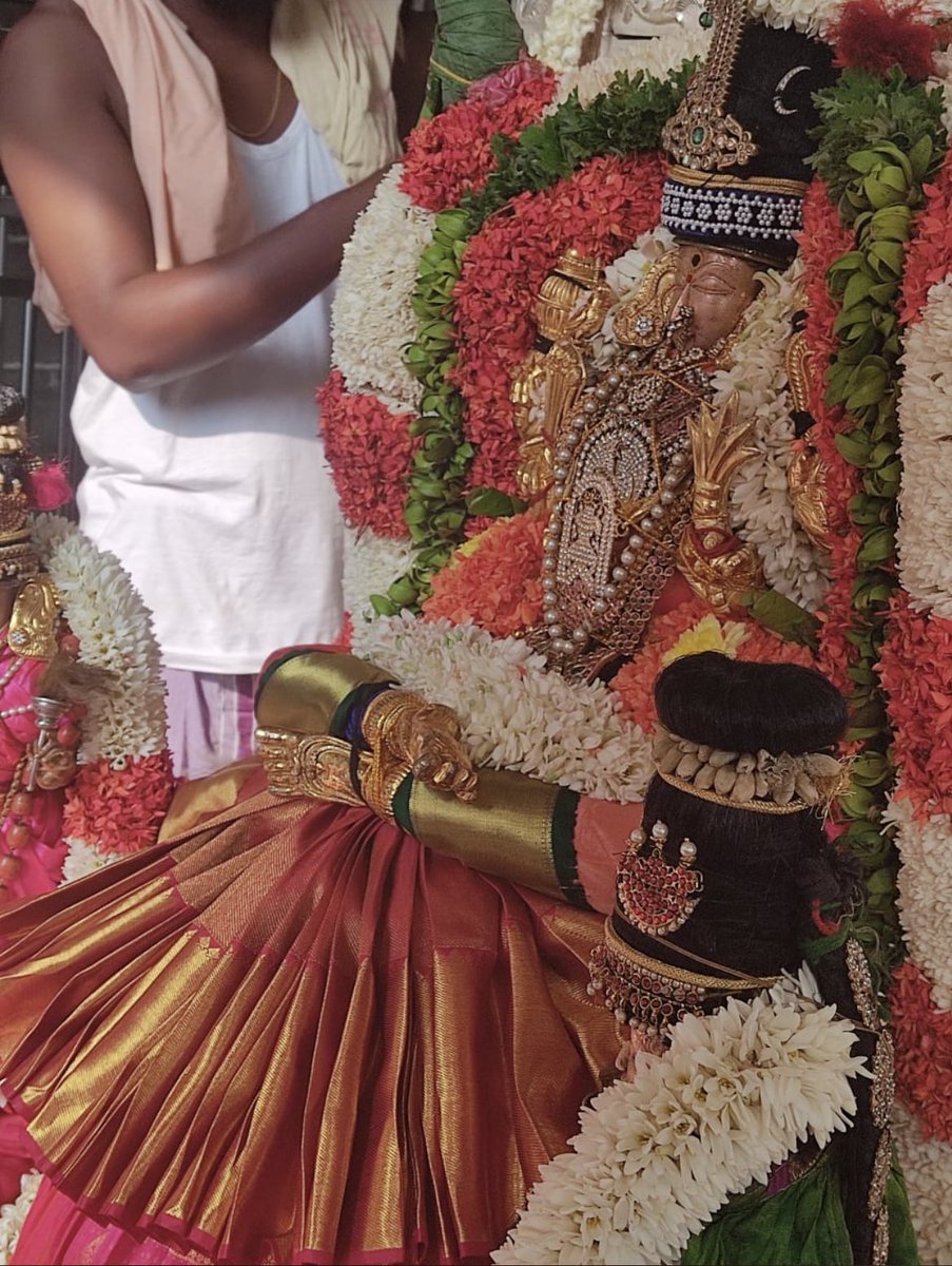 KamakshiTemple's tweet photo. Sri #Kamakshi #Amman #Devasthanam - #Bhadra #Peetha #Vahanam today (22-02-2024, morning) #kamakoti #brahmotsavam https://t.co/VOAJtAKHmQ