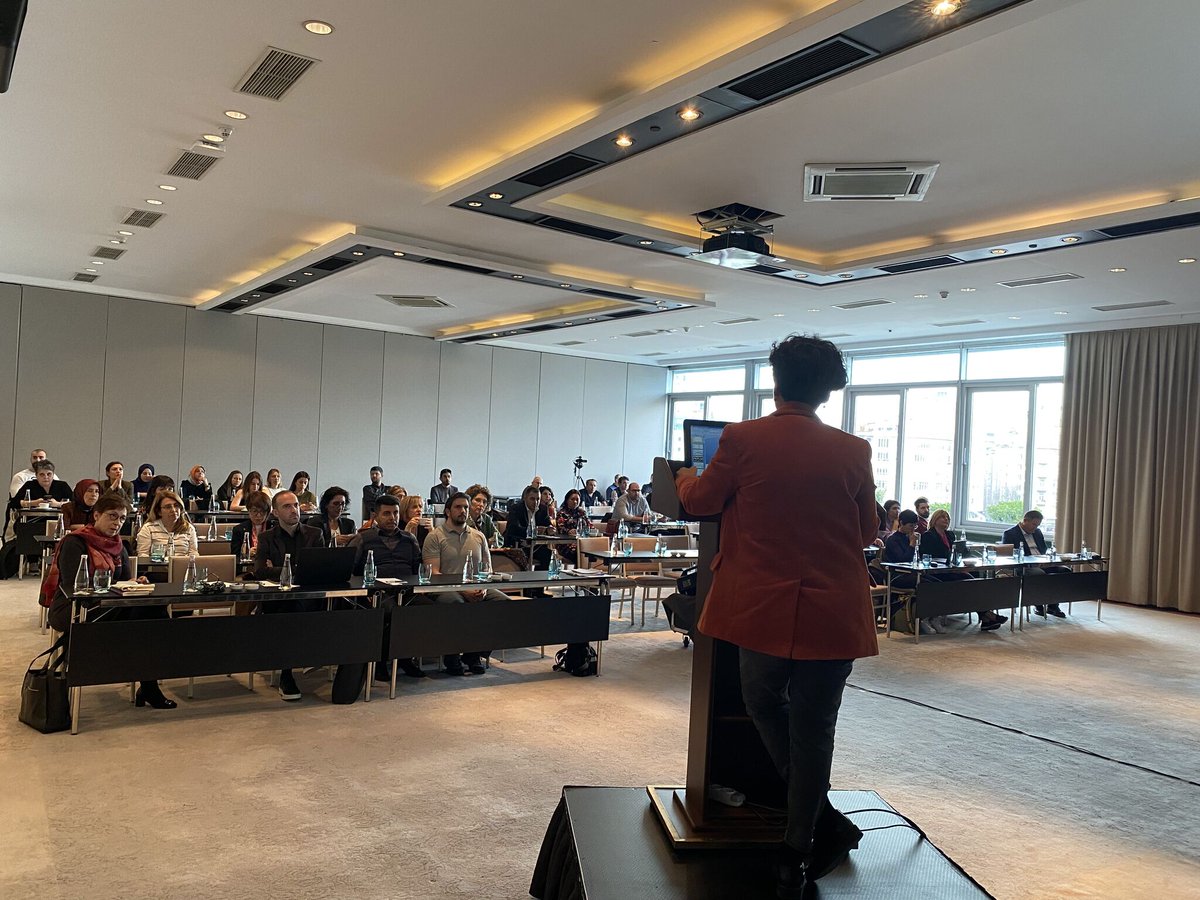 Dr. <a href="/Akgun_Su_Ilhan/">Dr. Akgün İlhan</a> ile birlikte, <a href="/theBIAAnkara/">British Institute at Ankara</a> bünyesinde ve <a href="/UKinTurkiye/">UK in Türkiye 🇬🇧🇹🇷</a> desteğiyle yürüttüğümüz projemizin kapanış toplantısını 12 Şubat 2024'te gerçekleştirdik. 

Proje kapsamında üretilen videolara erişim için:
youtube.com/playlist?list=…

#yağmursuyuhasadı 🌧️🌍