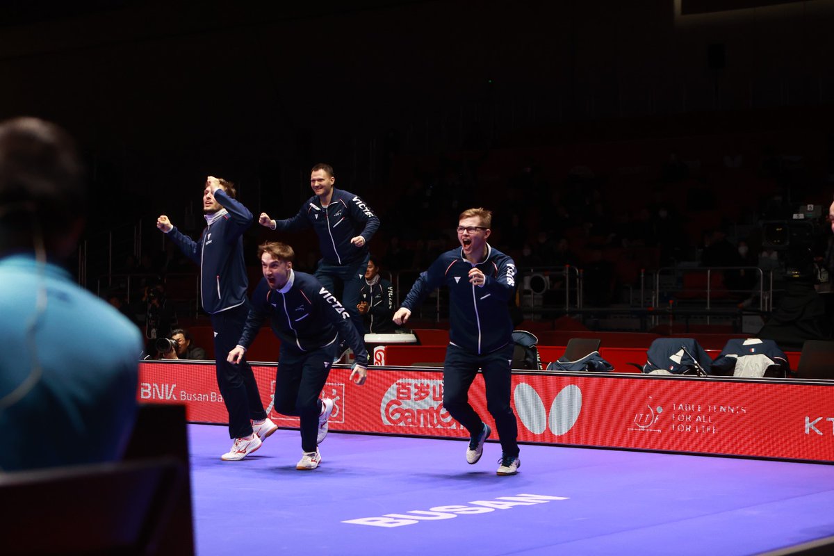 ffttofficiel's tweet photo. 🇫🇷 France 3️⃣-1️⃣ Portugal 🇵🇹

Magnifiqueeeeee ! Félix Lebrun remporte son match face à Marcos Freitas (3-1) et apporte le point décisif ! ✅

Les Bleus sont en demi-finale 😍

#TeamFrance 🇫🇷

📸 Rémy Gros https://t.co/SgIb6Ke4Tr