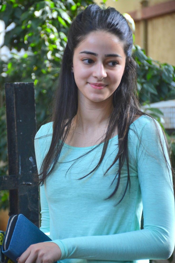 She promoted 'TALENT' like nobody else ever could:

#AnanyaPandey