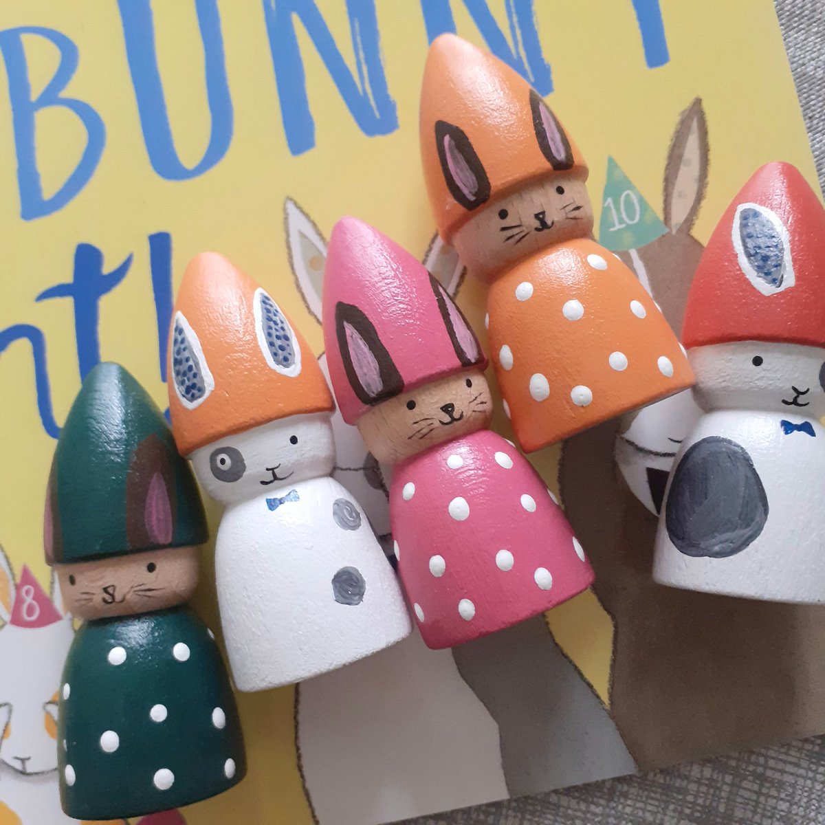 New story set just in time for Easter. Ready to enhance learning through play. 
'Everybunny Count' book and two Peggy bunnies 🐰 in the set.

littlemisspeggy.sumupstore.com

#eastergifts #bunnydoll #earlybiz #learningthroughplay #kidsgifts