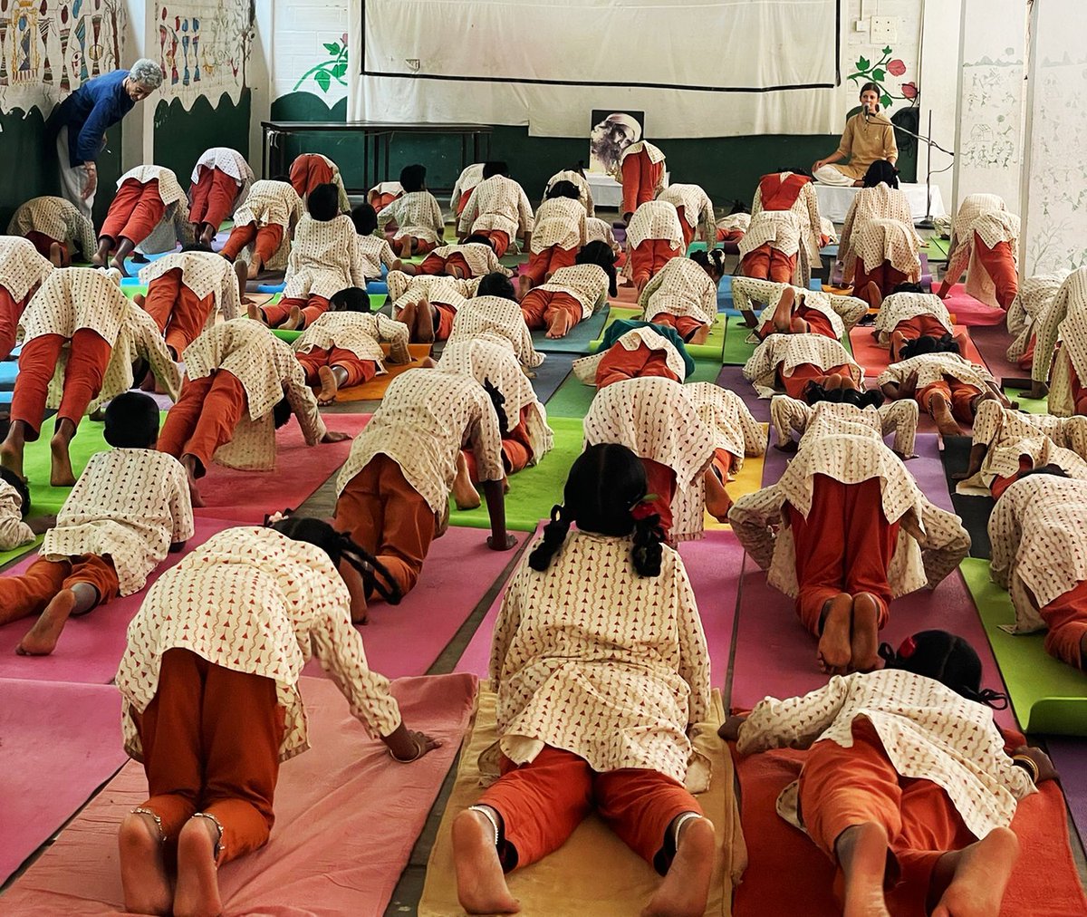 ishavidhya's tweet photo. Yoga Camp
Teachers from Isha Hatha School of Yoga, who conducted a Yoga correction camp for students from classes 4–12, were thrilled with our students’ enthusiasm to improve their Yoga practices. Touched by their joy, eagerness, and warmth, the teachers plan to do this each year https://t.co/SVwn1FKdmd