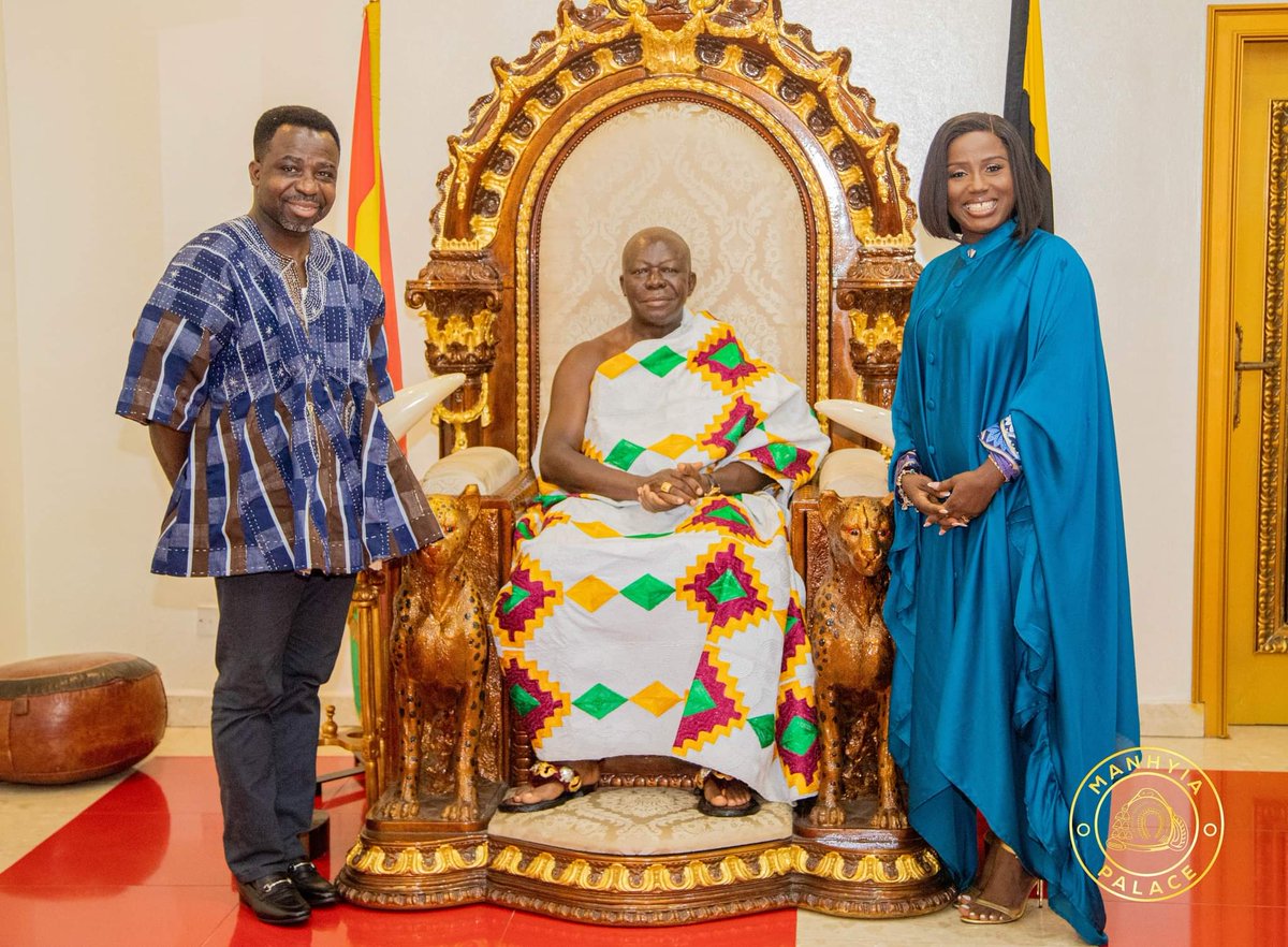 tgnghanaonline's tweet image. Gospel singer Diana Antwi Hamilton, husband and team paid a courtesy visit to the Manhyia Palace, seeking the blessings of Asantehene Otumfuo Nana Osei Tutu II, as she takes the #AwakeExperience to Bantama in Kumasi on Sunday, February 25.

#TGNEntertainmentNewsGH