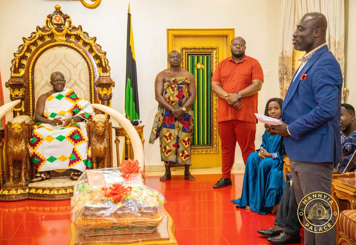 tgnghanaonline's tweet image. Gospel singer Diana Antwi Hamilton, husband and team paid a courtesy visit to the Manhyia Palace, seeking the blessings of Asantehene Otumfuo Nana Osei Tutu II, as she takes the #AwakeExperience to Bantama in Kumasi on Sunday, February 25.

#TGNEntertainmentNewsGH