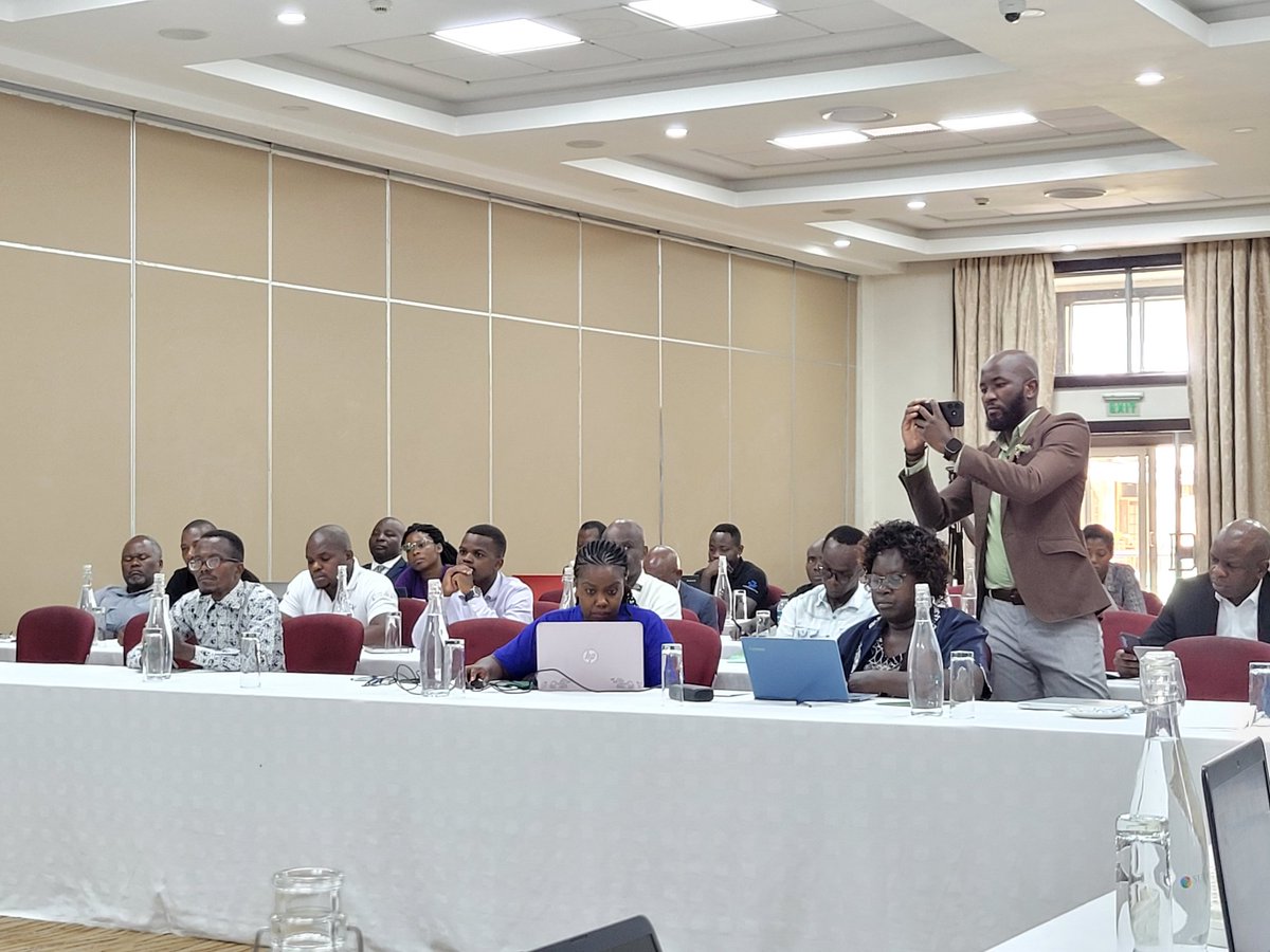 AfricaAccel's tweet image. Our Tea-Triangular study visit concludes today with a partnership development high-level event! The aim behind this meeting is to strengthen South-South Cooperation to combat #childlabour elimination in the tea selupply chain.