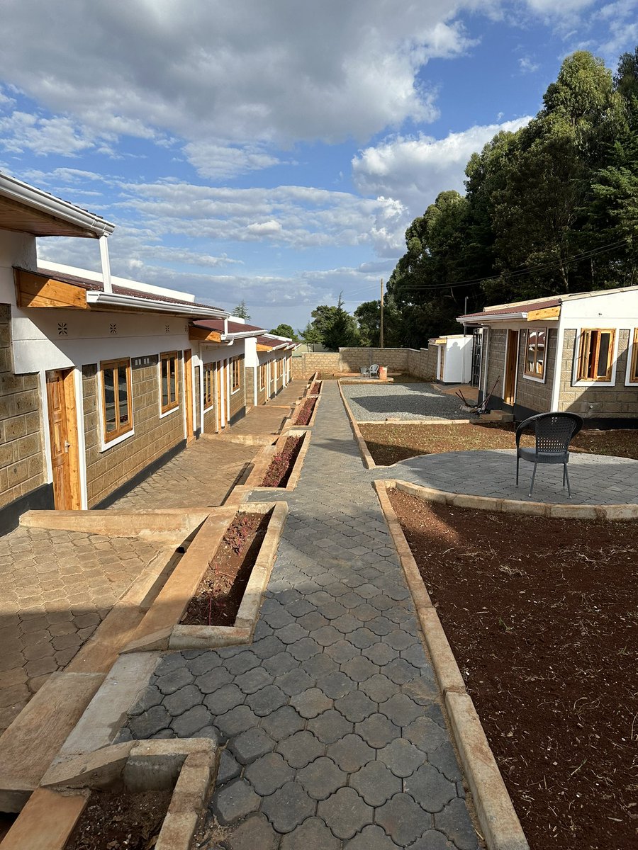 HATCIten's tweet photo. HATC Iten has just opened new self catered apartments, only a few minutes from the HATC. Each apartment has fully equipped kitchen with fridge, microwave and gas cooker. Each apartment has two bedrooms and two bathrooms and satellite tv, Wifi, cctv and 24 hr security. https://t.co/5pyT7gZtQD