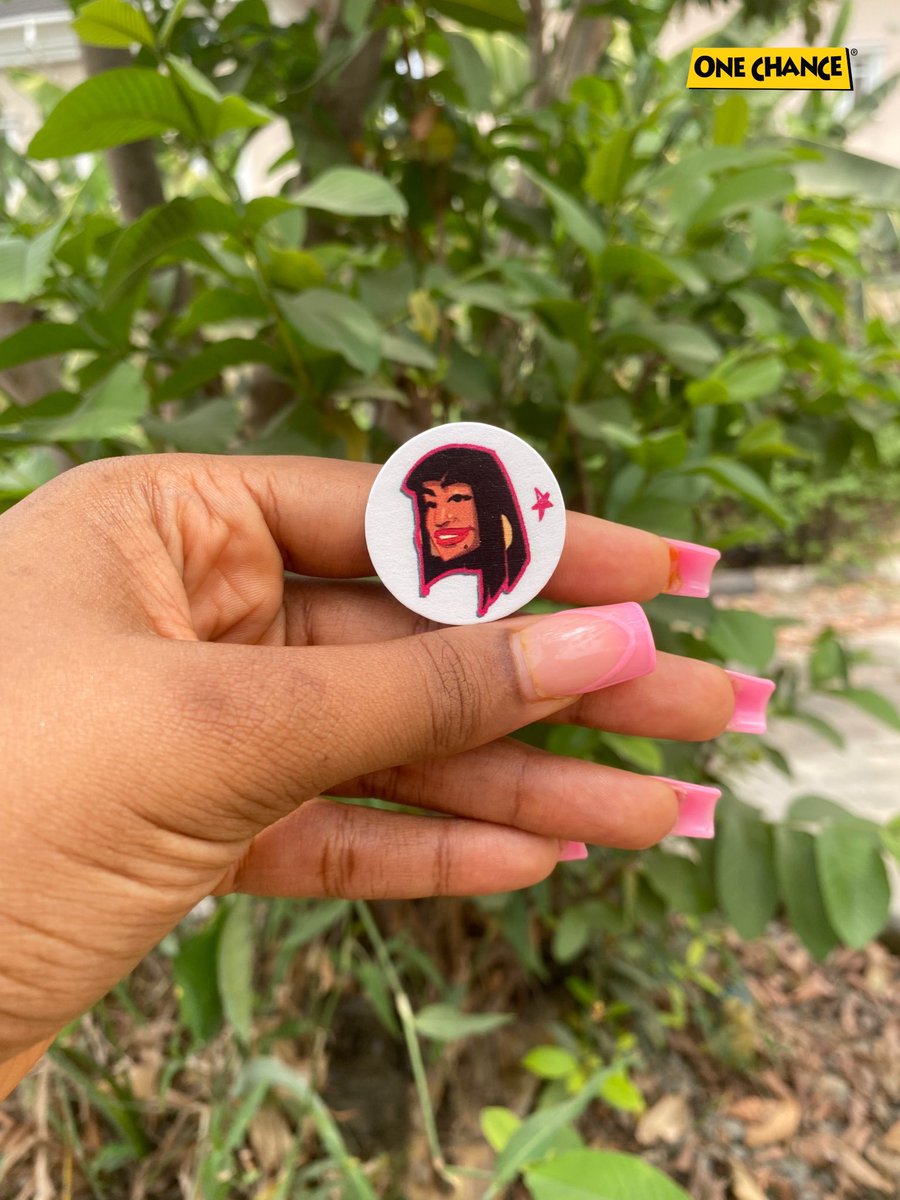 OneChanceGame's tweet photo. DID YOU KNOW?
Did you notice that we have made little changes and improvements to our tokens? Yes! We have.π€
Spot Femi wearing his blue crown and Chioma in her red star era.
Which token is your favorite? Let us know in the comments!
#onechance #onechancegame https://t.co/jupZJhqoXH
