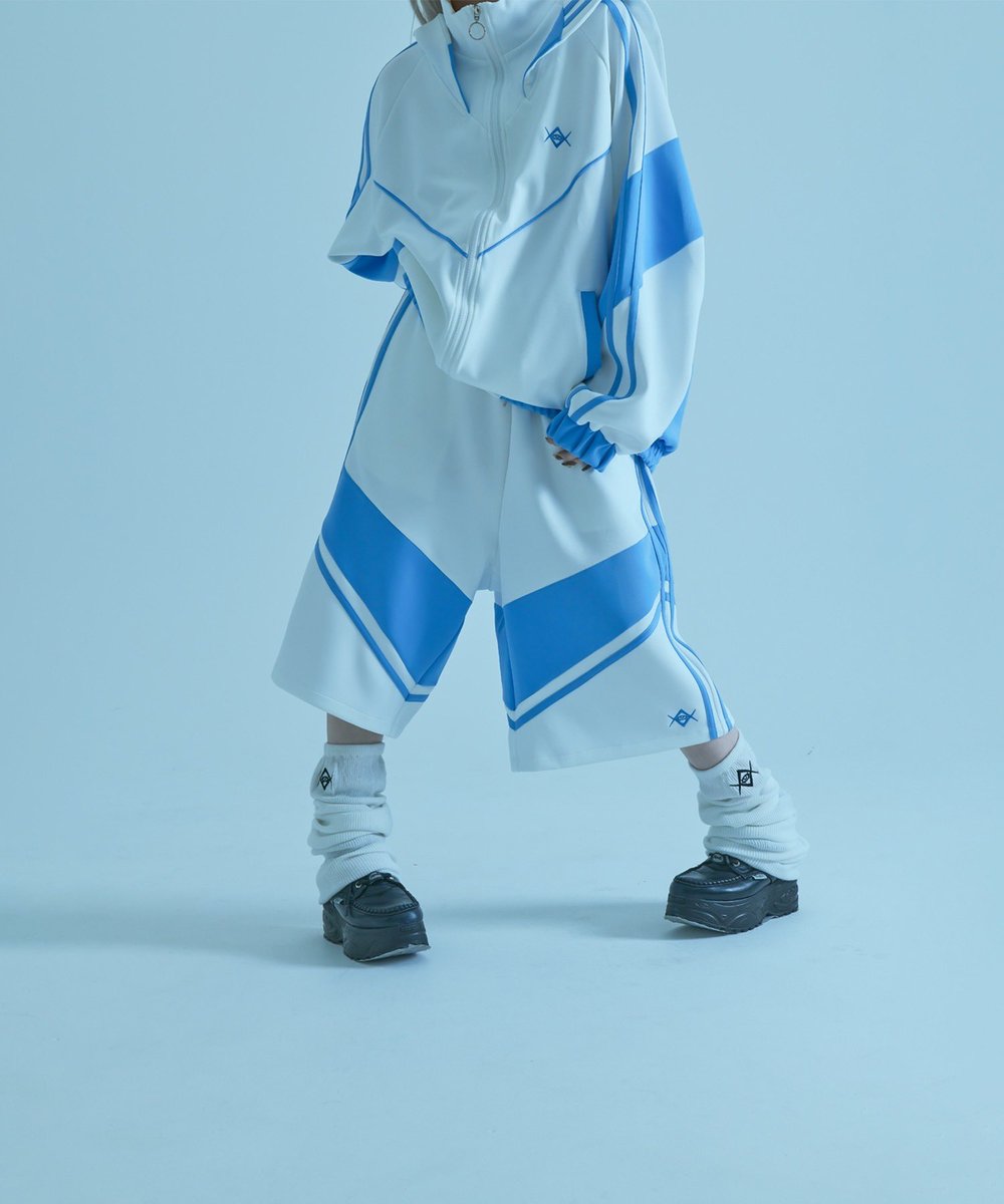 NEW ARRIVAL】 REFLEM【レフレム】 BIG切り替えセーラーカラージャージ