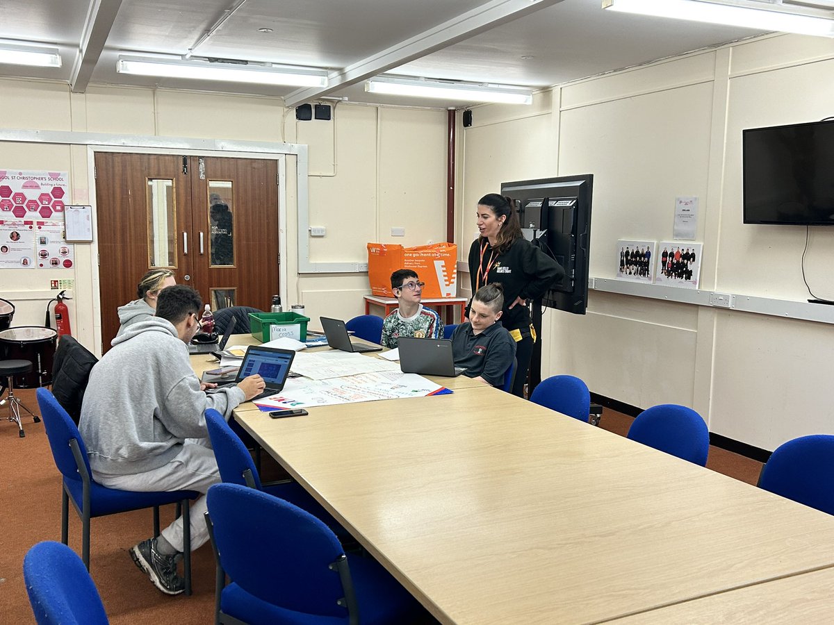 Great to see @Jenna_Downing back in school today developing our @DameKellysTrust @AQA project for this year. The Students worked really hard today and their presentation looks amazing. Thank you Jenna and well done team.