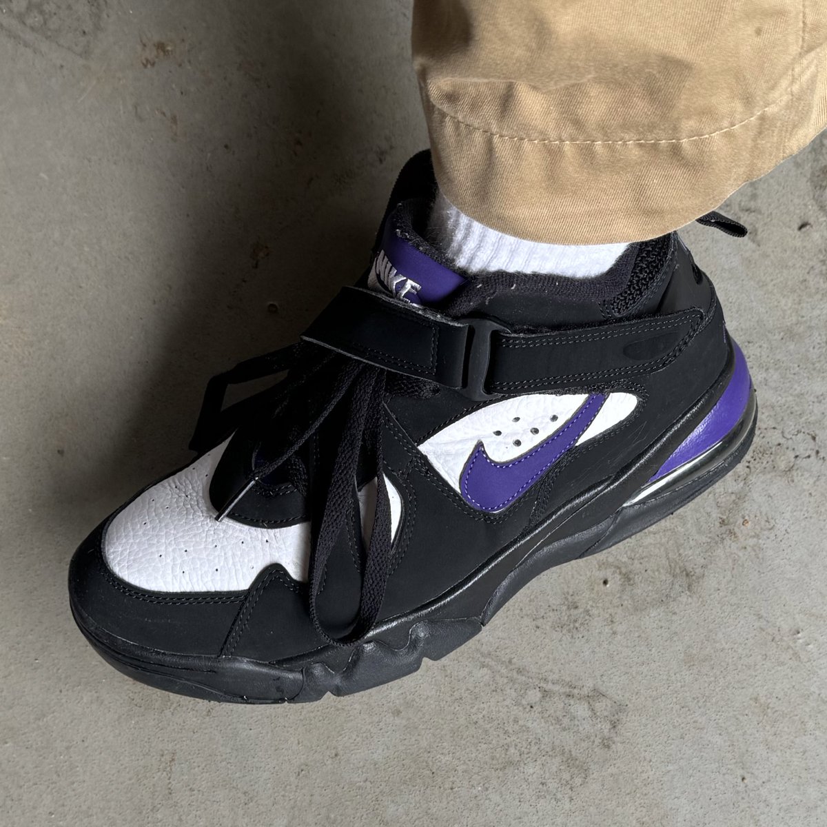 tengusneaker's tweet photo. 👟2月22日の今日スニ👟
「ナイキ エアフォースマックスCB "コートパープル"」
#nike #airforcemaxcb #charlesbarkley #チャールズバークレー https://t.co/O31kLMpduf