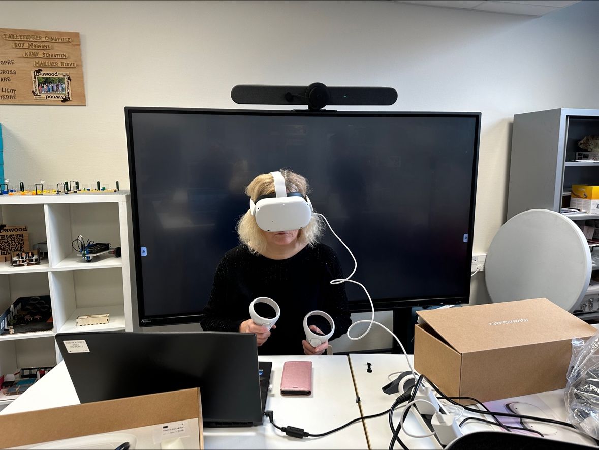 Retour sur l'intervention du GTP "Apprentissage immersif" de la DRANE au laboratoire #numérique du collège de <a href="/hartzviller/">Collège de la Vallée de la Bièvre HARTZVILLER</a> pour former et préparer les coordonnateurs de lab de l'<a href="/acnancymetz/">Académie de Nancy-Metz</a> à l'essaimage des pratiques pédagogiques immersives.
#VR
#réalitévirtuelle
#PLANETE_FEDER