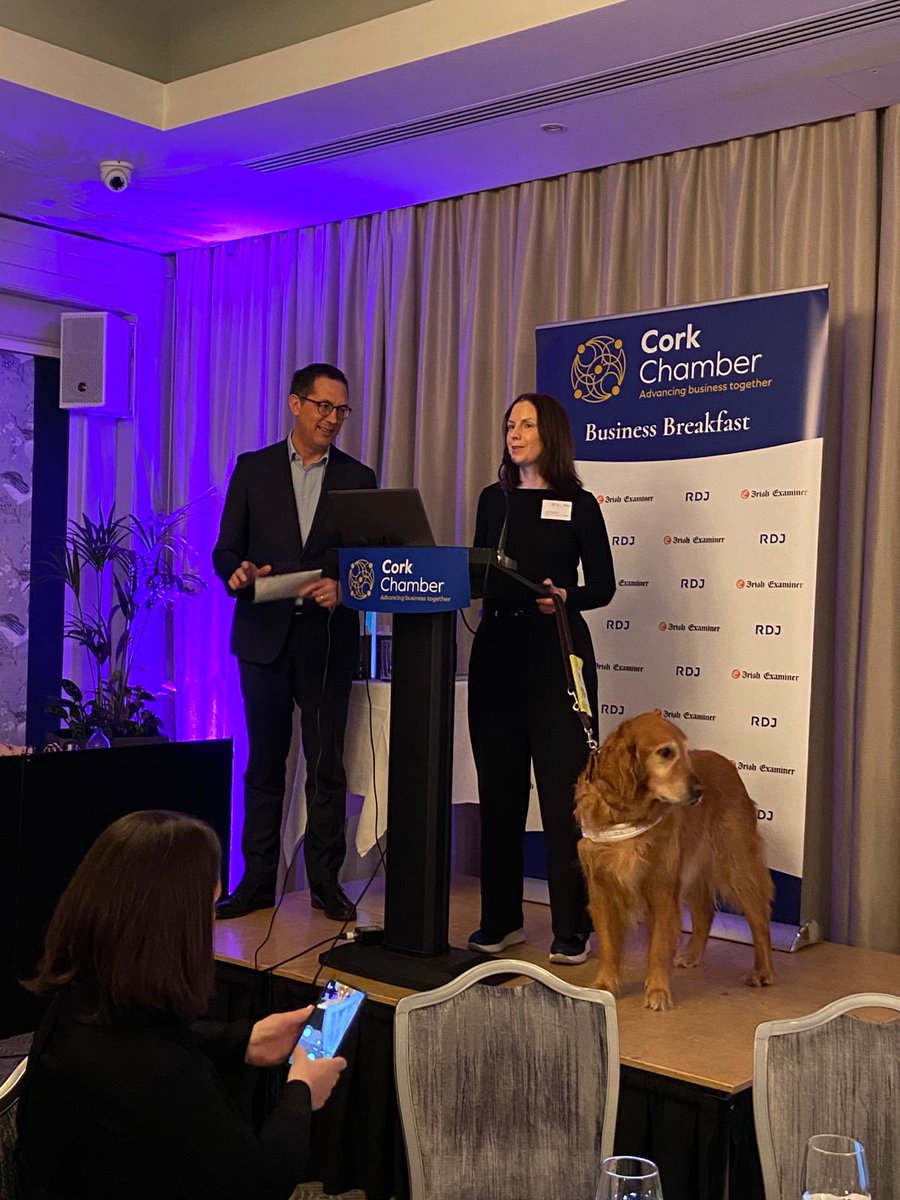 Léan Kennedy, @IrishGuideDogs for the Blind at #CCBREAKFAST soapbox. Find out about these and other benefits of joining Cork Chamber corkchamber.ie/membership-ben…