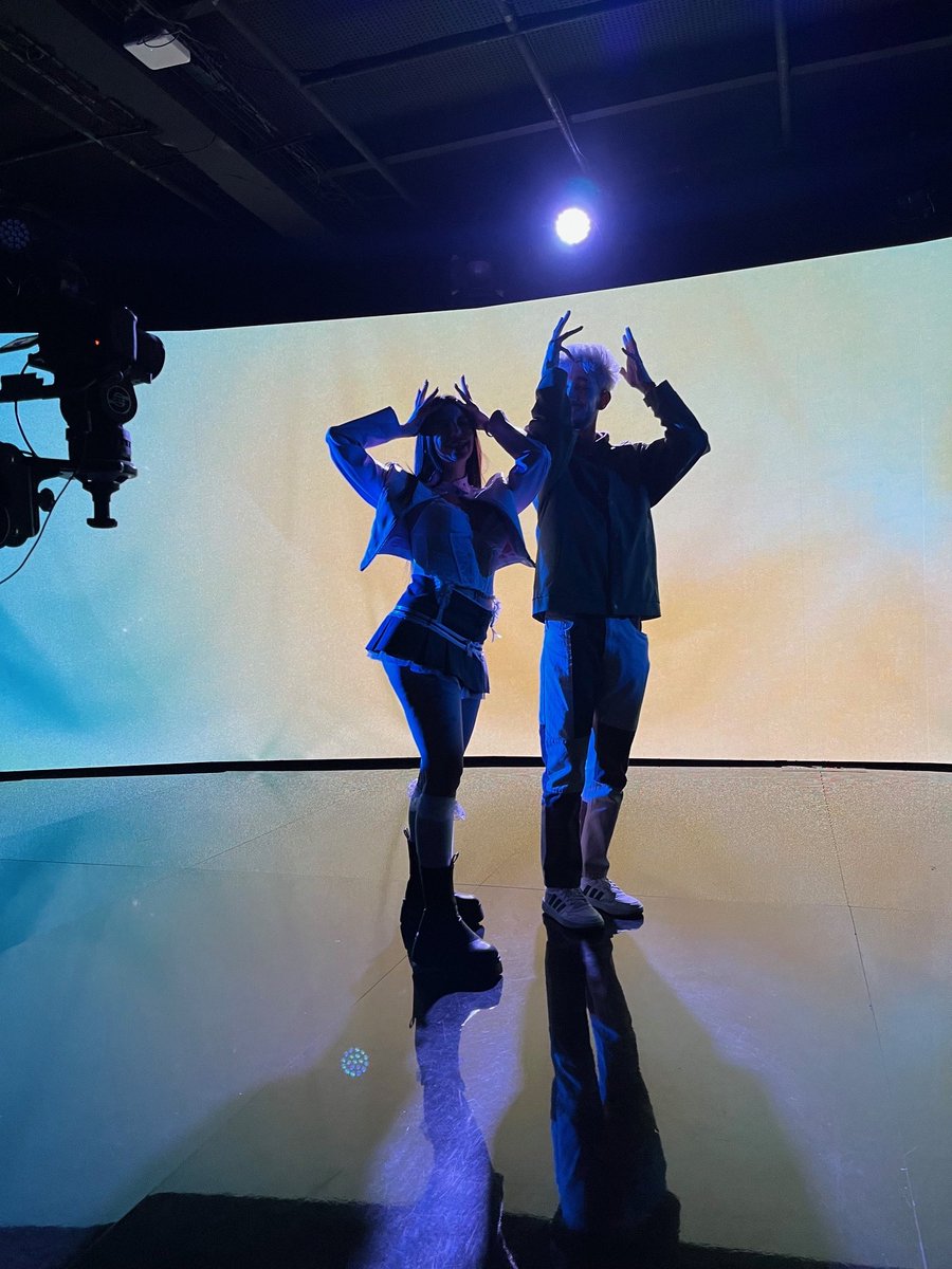 Los40's tweet photo. Se viene algo MUY GUAY‼️ ¿Qué crees que estamos tramando con NAIARA y PAUL? 😏 

Muy pronto en LOS40 ❤️
#OT2023 https://t.co/f5OhrsWe0x