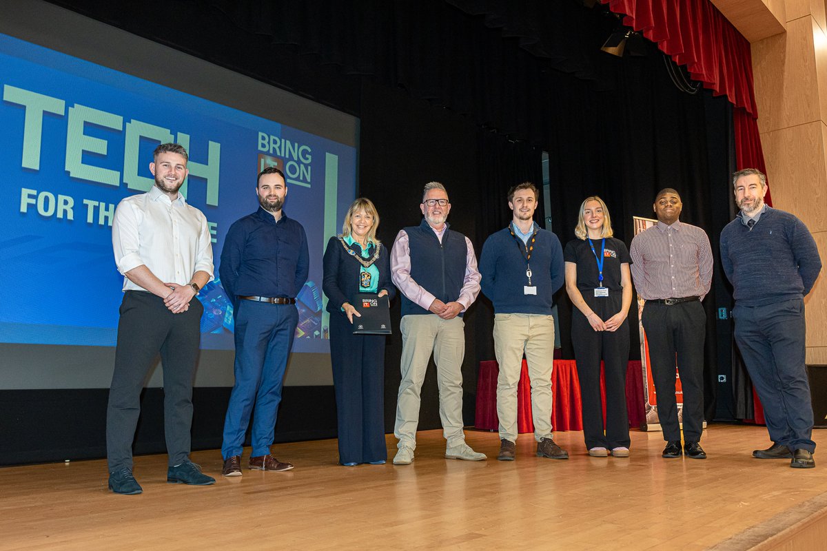 krnjkelly's tweet photo. I was delighted to support Lady Mayor from @abcb_council and the team @bbs_belfastmet through their BringITOn. Empowering the next generation of young engineers and entrepreneurs through knowledge and empowerment https://t.co/yS9ViAbPSi