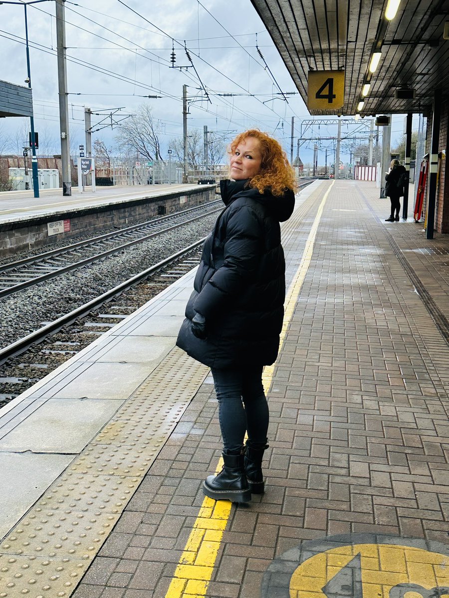 Here I go again on my own 🎶 🚂 Destination: Midlands. I am meeting a client to assess their functional capacity for work and identify suitable occupations. 
A serious injury need not necessarily be a barrier to returning to work voc-rehab.uk
#VocRehabUK #KatyaHalsall