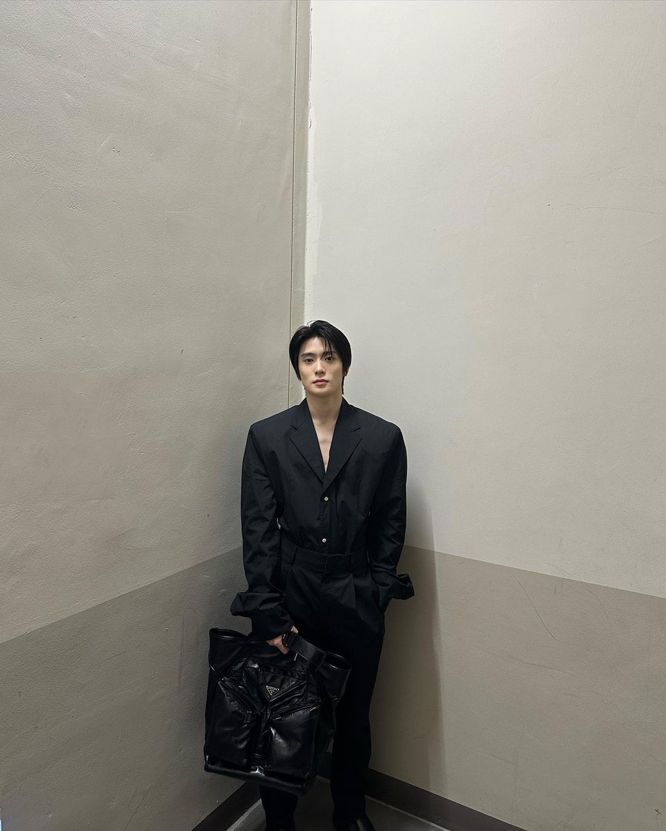 ᖰ좀현ᖳ🥃 tweet media