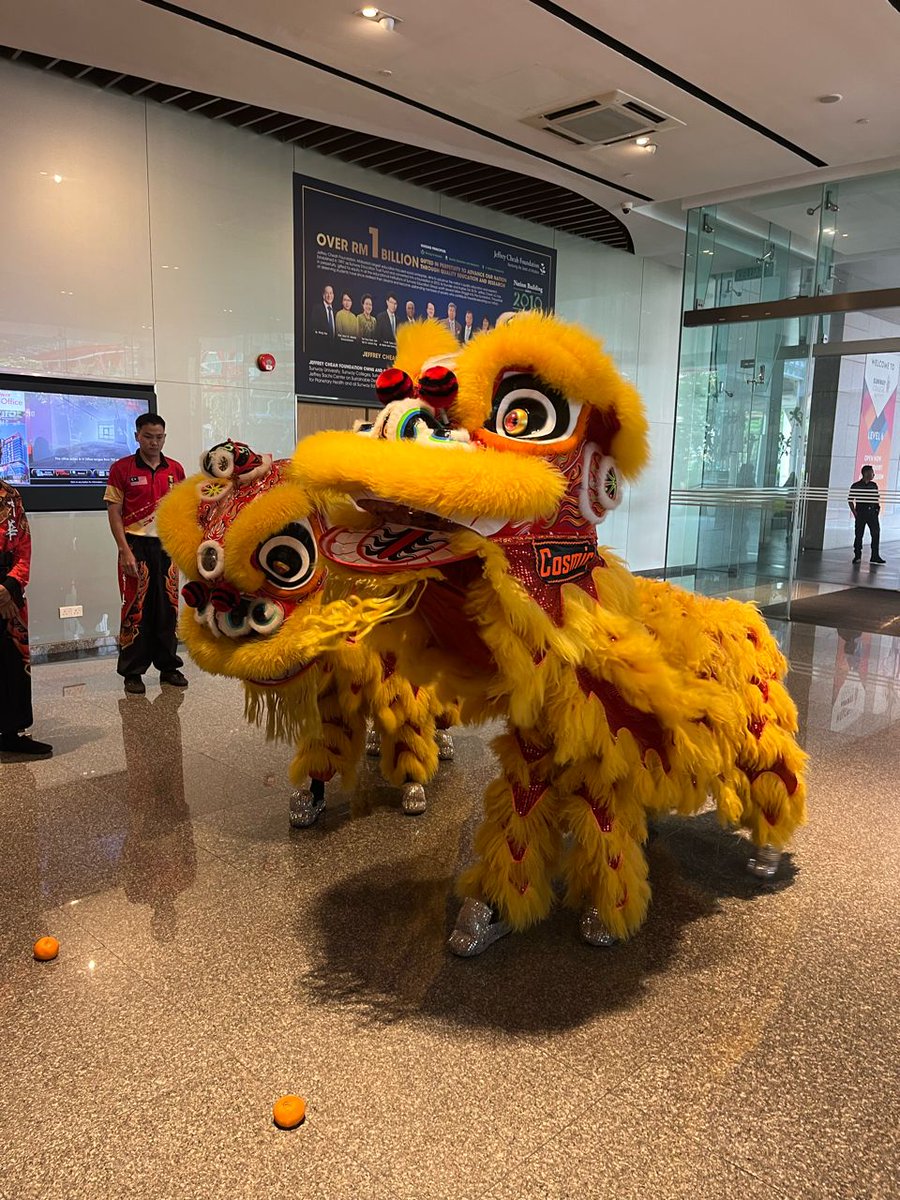 aprilmoon68's tweet photo. CNY Lunch &amp; Lion Dance 2024 - Sunway College @ Velocity. @SunwayCV ❤️ https://t.co/7eoCn9SSoR