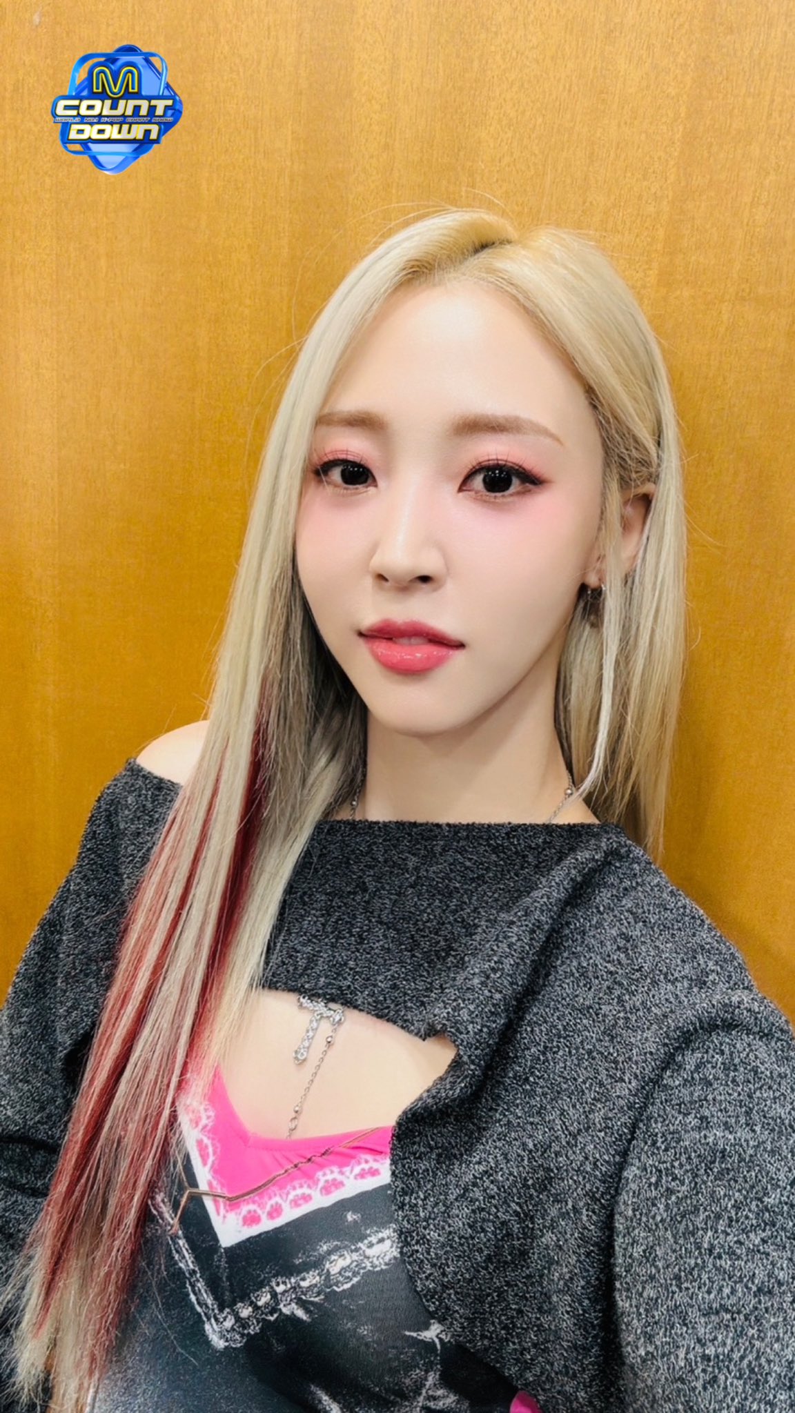 GG7aDkxaIAAClIh?format=jpg&name=large